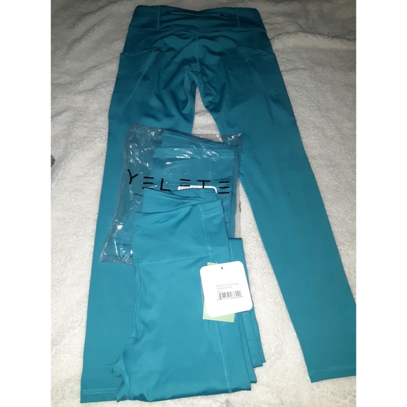 High Waist Tech Pocket Workout Leggings - Picture 2 of 4